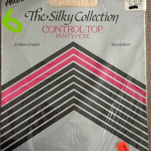 Pantyhose (2 brands/3colors) - Medium